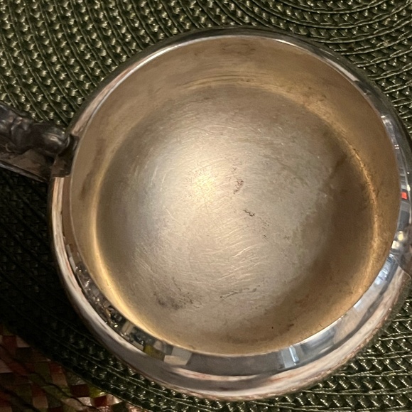 Wm Rogers Finest Quality International Company Silver Teapot, Sugar & Cream - Picture 15 of 16